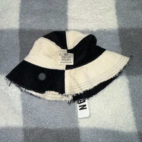 BDG | Accessories | Bdg Bucket Hat | Poshmark display picture 3
